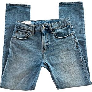 GAP Denim Slim Jeans. Medium wash. 28 | 30